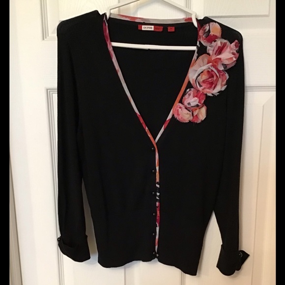 Red dressy little cardigan - Picture 1 of 5